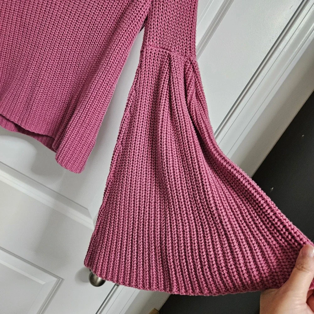 Free People Cropped Sweater Womens Sm Pink Damsel Bell‎ Sleeve V-Neck Knit Boho